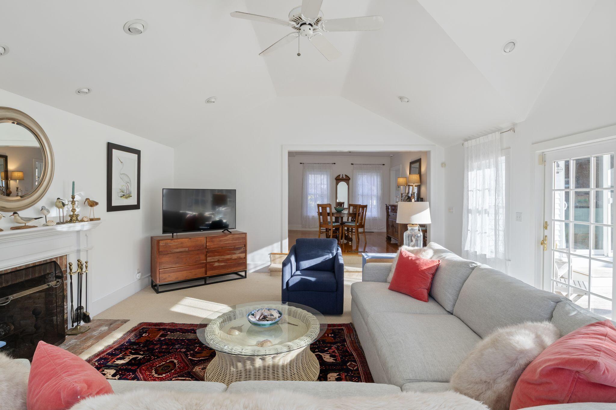 88-90 Old Pool Road Biddeford, ME 04005 - Photo 8 of 46 88-90_Old_Pool_Rd_108