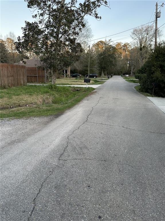 2251 Labarre Street Mandeville, LA 70448 - Photo 7 of 10