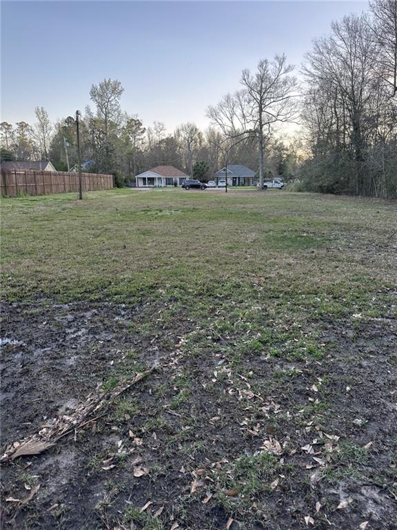 2251 Labarre Street Mandeville, LA 70448 - Photo 8 of 10