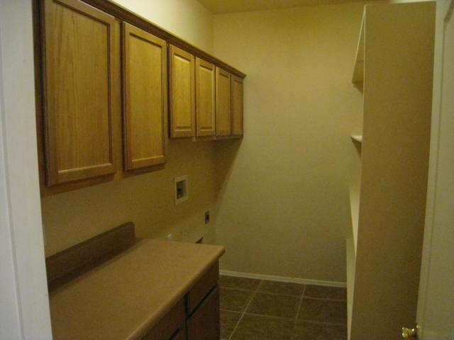 13867 South Durango Road Arizona City, AZ 85123 - Photo 6 of 14 laundry and pantry