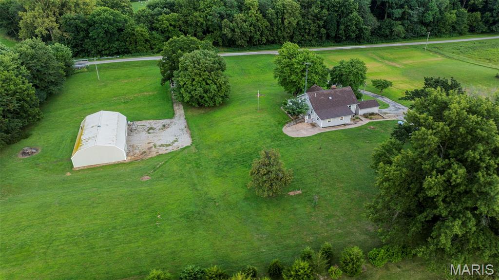 25159 East County Line Road Waggoner, IL 62572 - Photo 4 of 49 Gallery Image 4