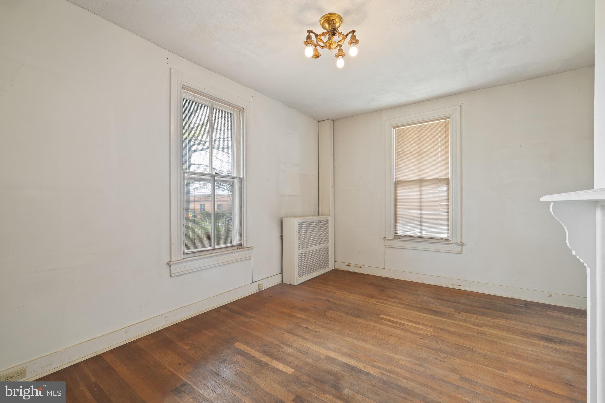 6446 Old Landover Road Landover, MD 20784 - Photo 10 of 42 Living Room