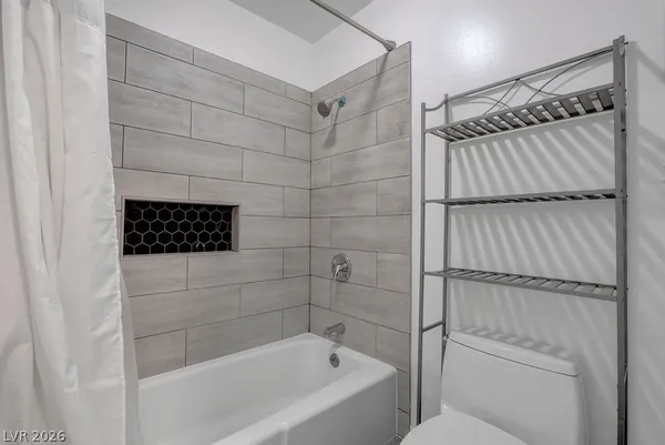 $3,075 | 1489 Santa Anita Drive, Las Vegas, NV 89119