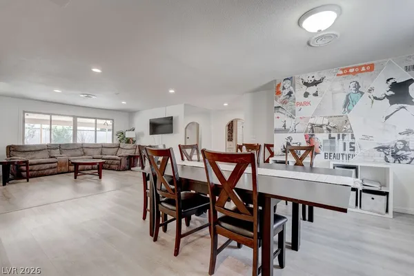 $3,075 | 1489 Santa Anita Drive, Las Vegas, NV 89119