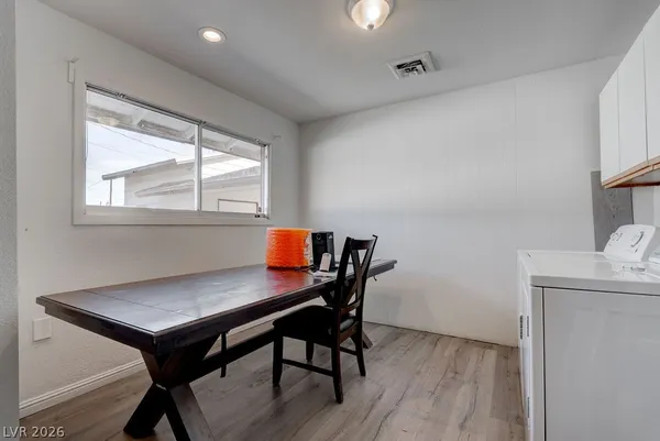 $3,075 | 1489 Santa Anita Drive, Las Vegas, NV 89119