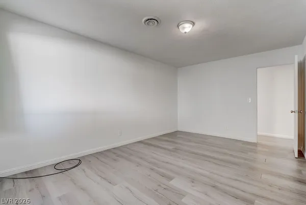 $3,075 | 1489 Santa Anita Drive, Las Vegas, NV 89119