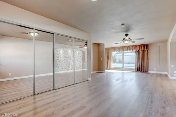 $3,075 | 1489 Santa Anita Drive, Las Vegas, NV 89119