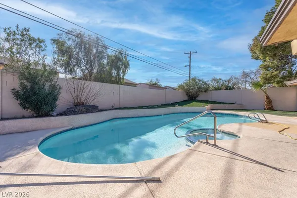 $3,075 | 1489 Santa Anita Drive, Las Vegas, NV 89119