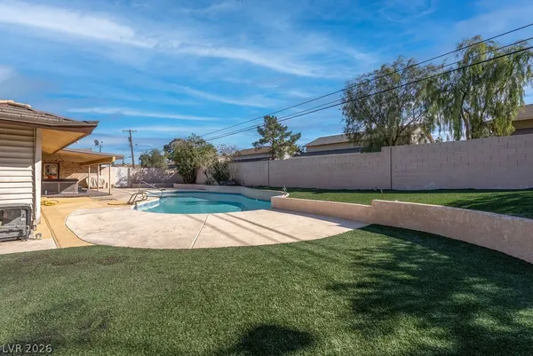 $3,075 | 1489 Santa Anita Drive, Las Vegas, NV 89119