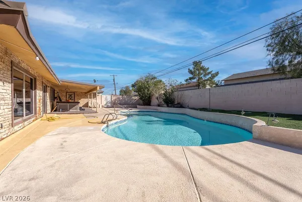 $3,075 | 1489 Santa Anita Drive, Las Vegas, NV 89119