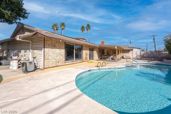 $3,075 | 1489 Santa Anita Drive, Las Vegas, NV 89119