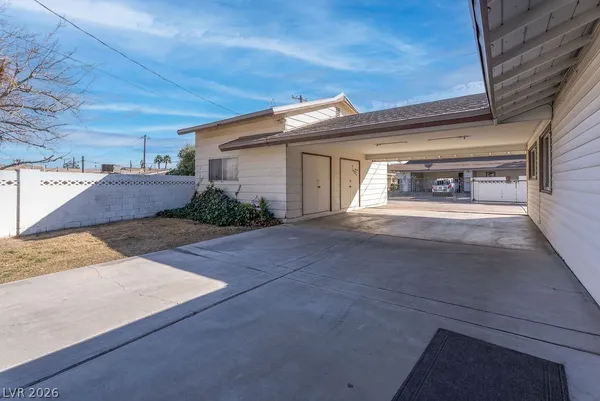 $3,075 | 1489 Santa Anita Drive, Las Vegas, NV 89119