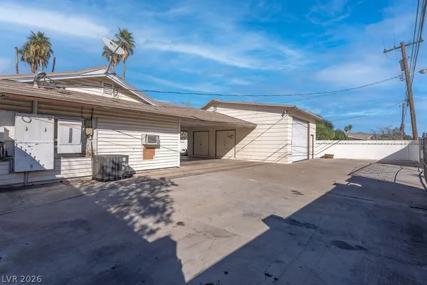 $3,075 | 1489 Santa Anita Drive, Las Vegas, NV 89119