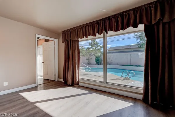 $3,075 | 1489 Santa Anita Drive, Las Vegas, NV 89119