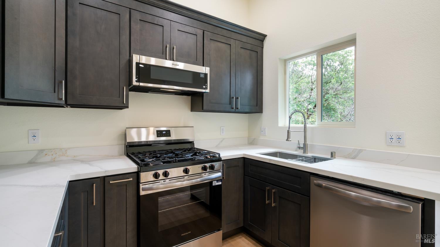 19331 Moon Ridge Road Hidden Valley Lake, CA 95467 - Photo 8 of 44