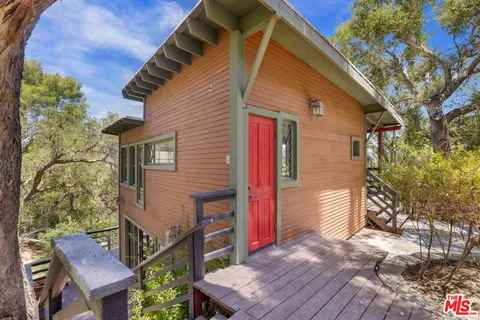 $2,195,000 | 19805 Valley View Drive, Topanga, CA 90290