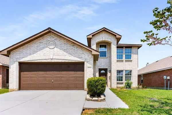$389,900 | 4529 Martingale View Lane, Fort Worth, TX 76244