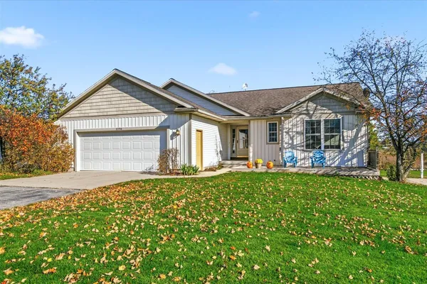 $499,000 | 11590 Grange Avenue Northeast, Sparta, MI 49345