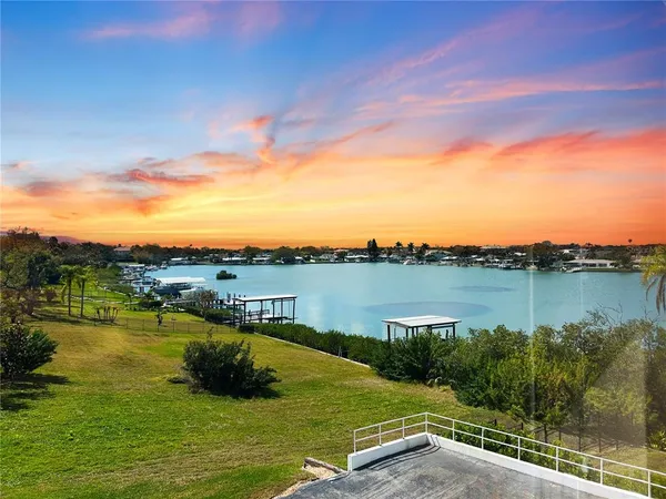 $2,500 | 50 Harbor View Lane, Unit 23, Belleair Bluffs, FL 33770