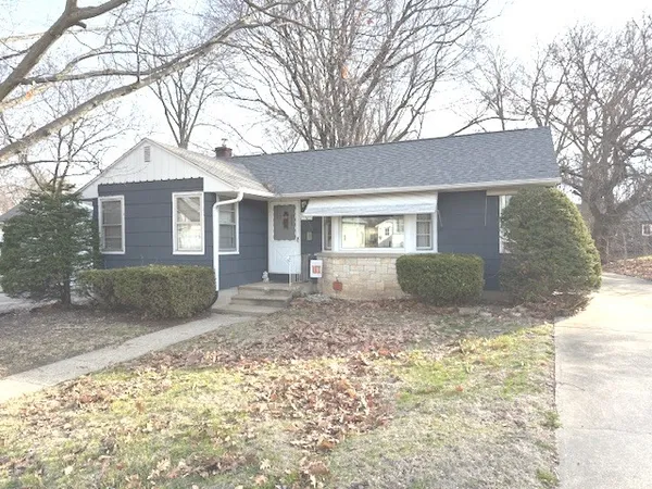 $119,900 | 712 South Ottawa Avenue, Dixon, IL 61021