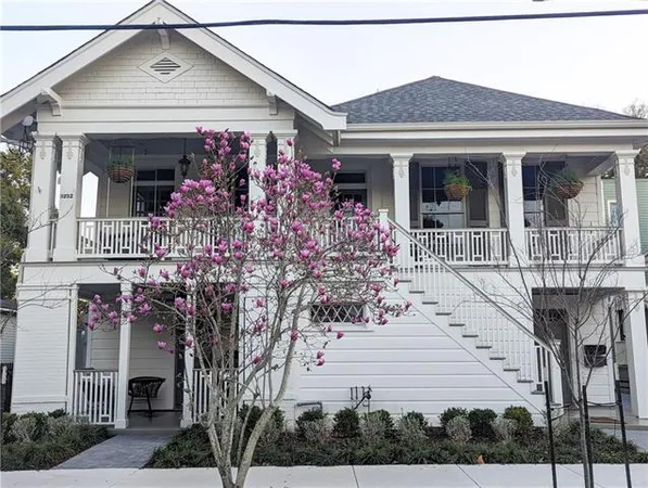 $1,800 | 3232 Grand Rte Saint John Street, Unit B, New Orleans, LA 70119