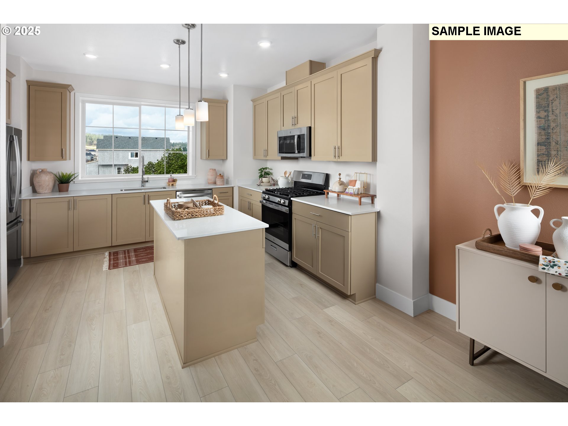16684 Southwest Jean Louise Road Tigard, OR 97223 - Photo 2 of 13 Gallery Image 2