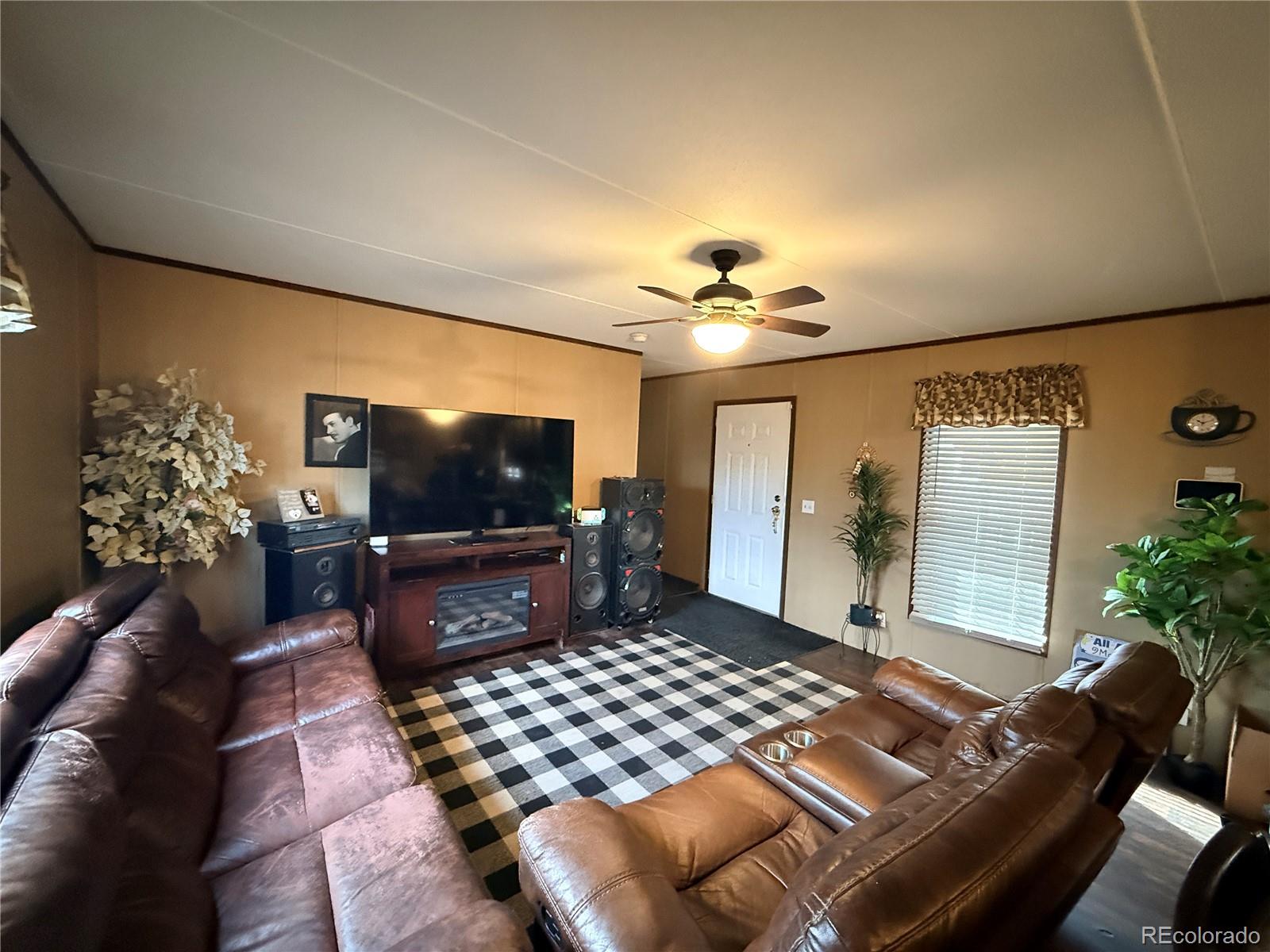 10201 Riverdale Road Thornton, CO 80229 - Photo 19 of 36