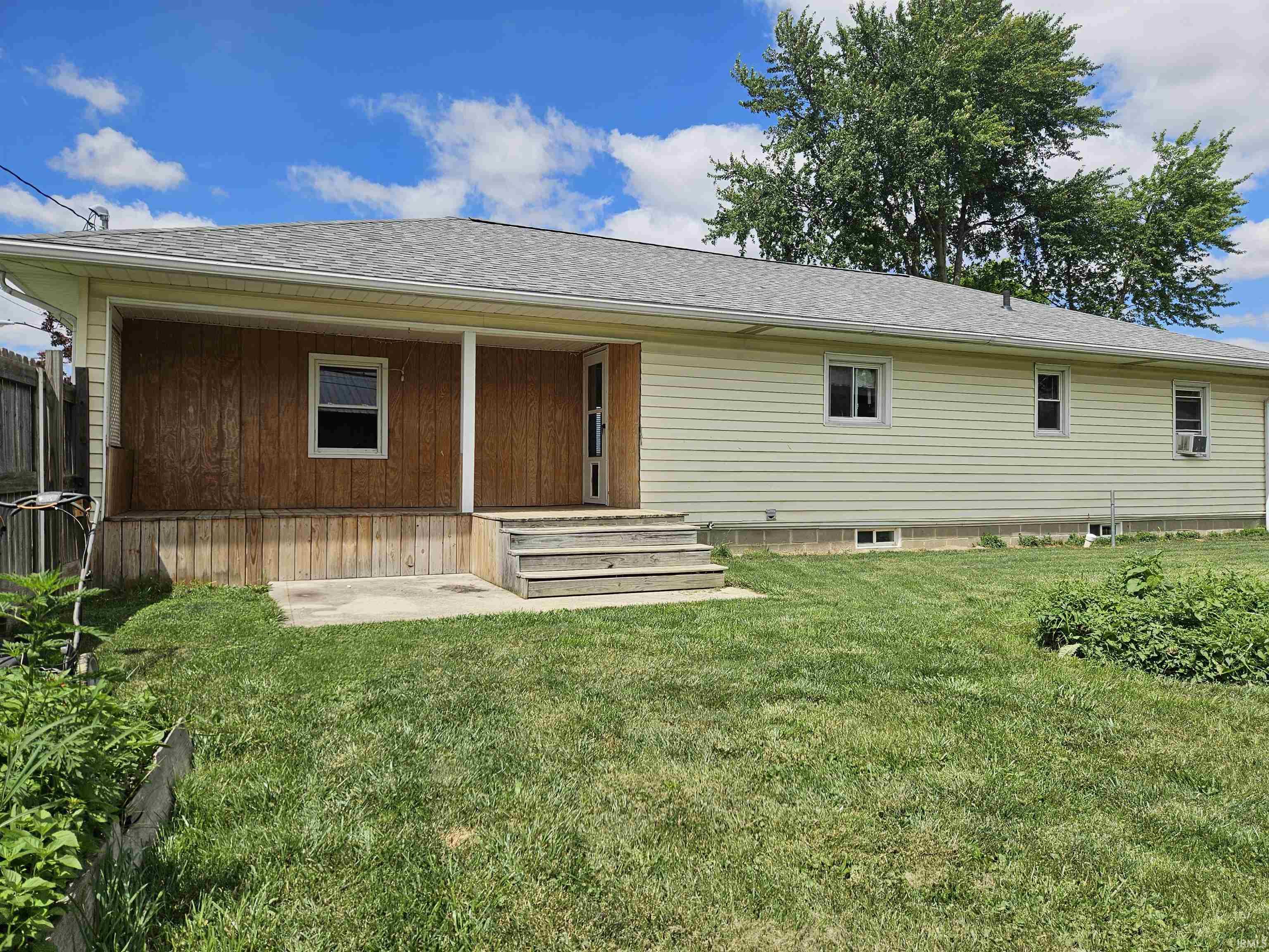 1621 Nuttman Avenue Decatur, IN 46733 - Photo 2 of 12