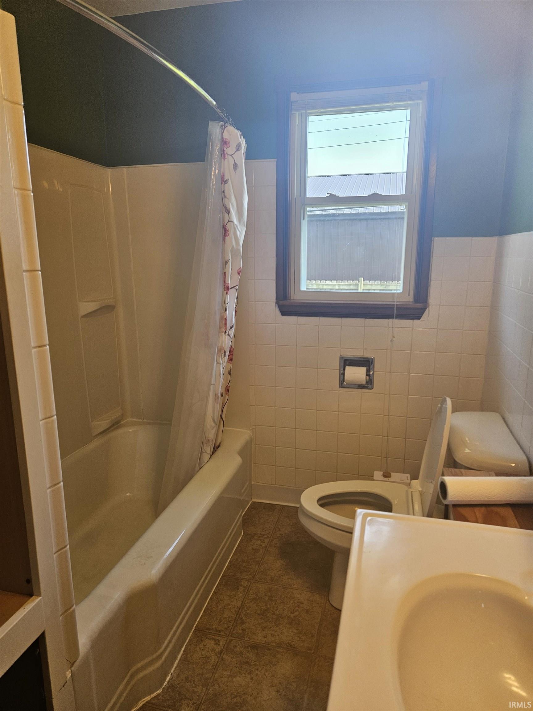 1621 Nuttman Avenue Decatur, IN 46733 - Photo 8 of 12