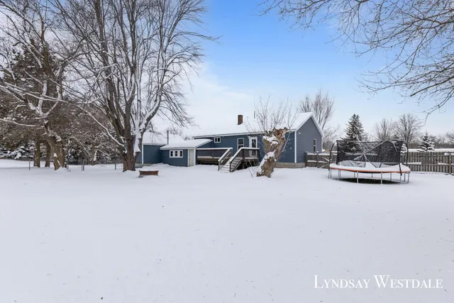 $180,000 | 2059 West County Farm Road, Sheridan, MI 48884