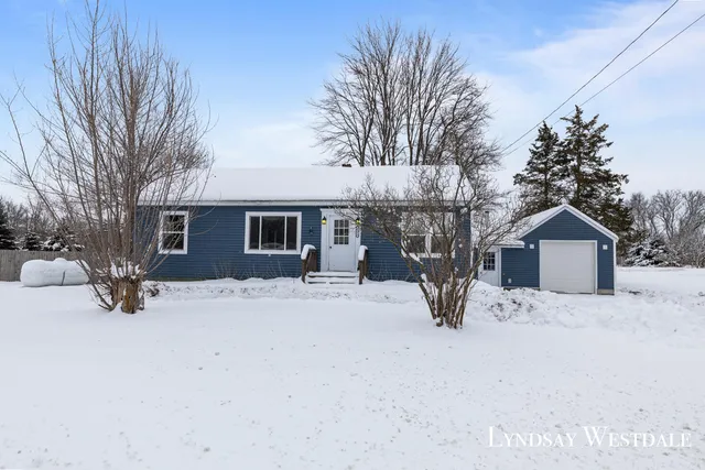 $180,000 | 2059 West County Farm Road, Sheridan, MI 48884