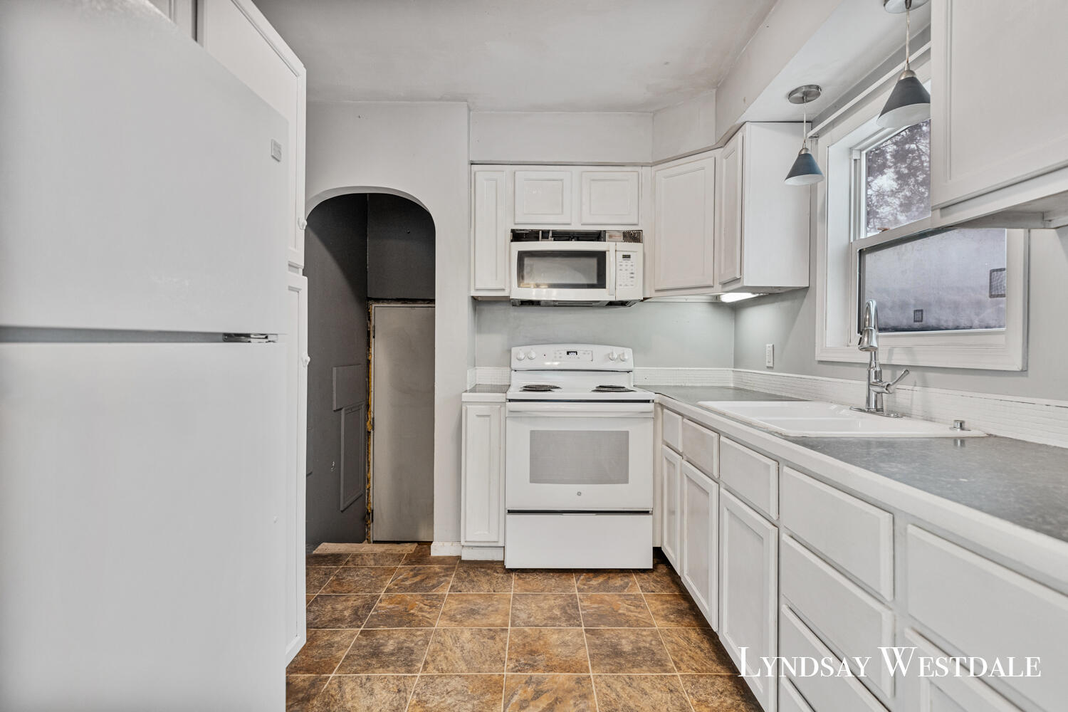 2059 West County Farm Road Sheridan, MI 48884 - Photo 10 of 22 2F9A8786