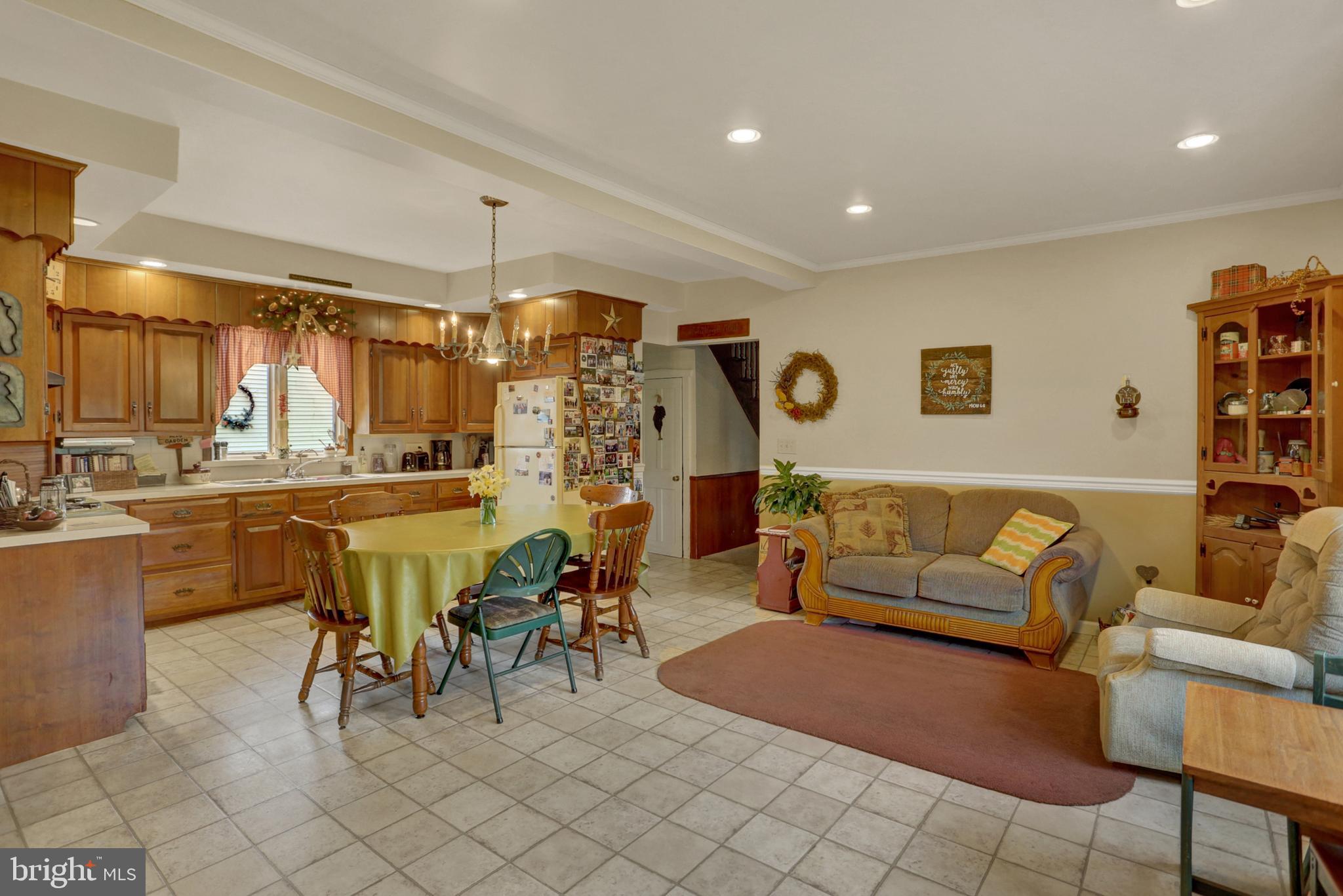 273 Springville Road New Holland, PA 17557 - Photo 2 of 84