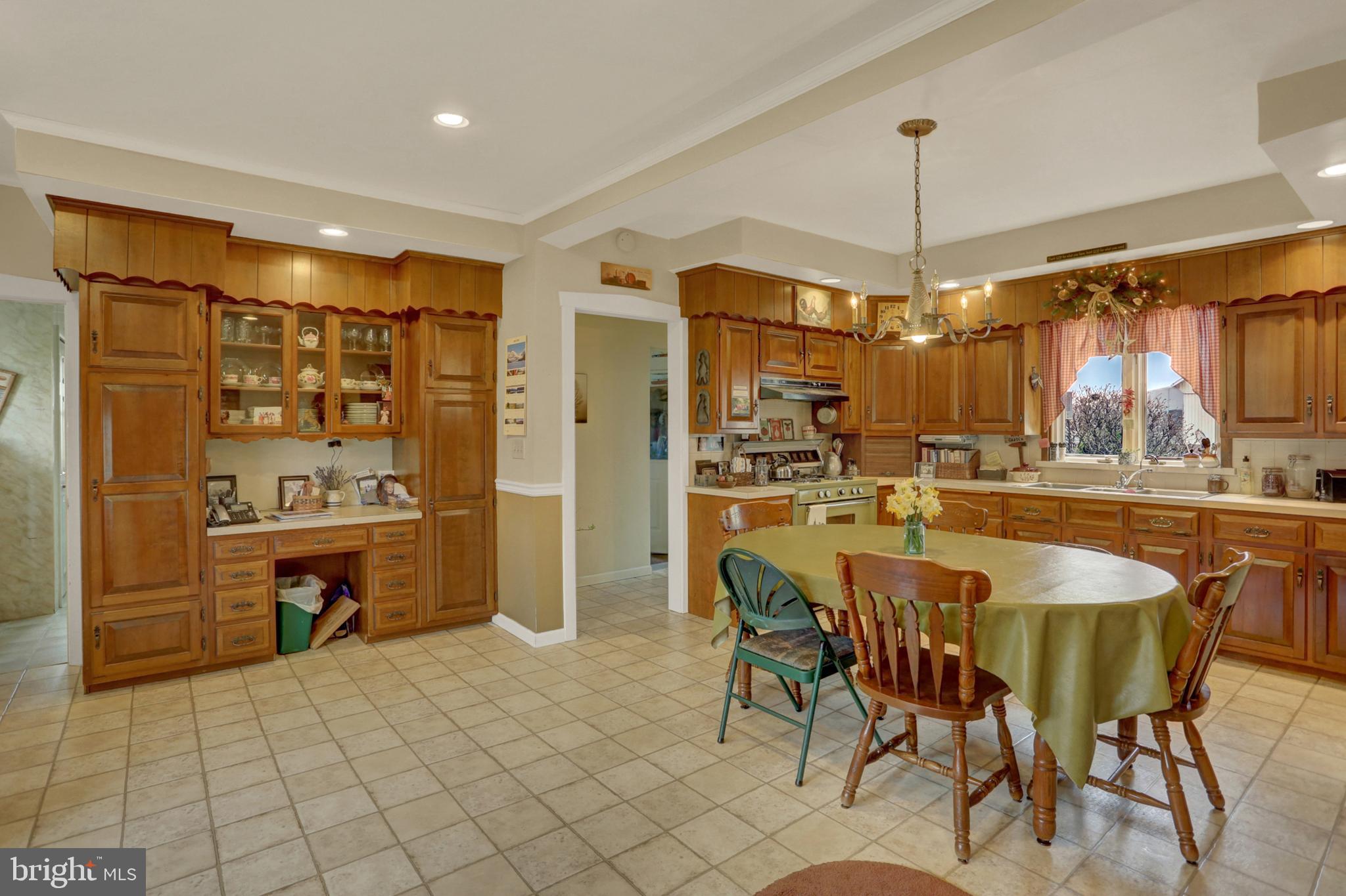 273 Springville Road New Holland, PA 17557 - Photo 3 of 84