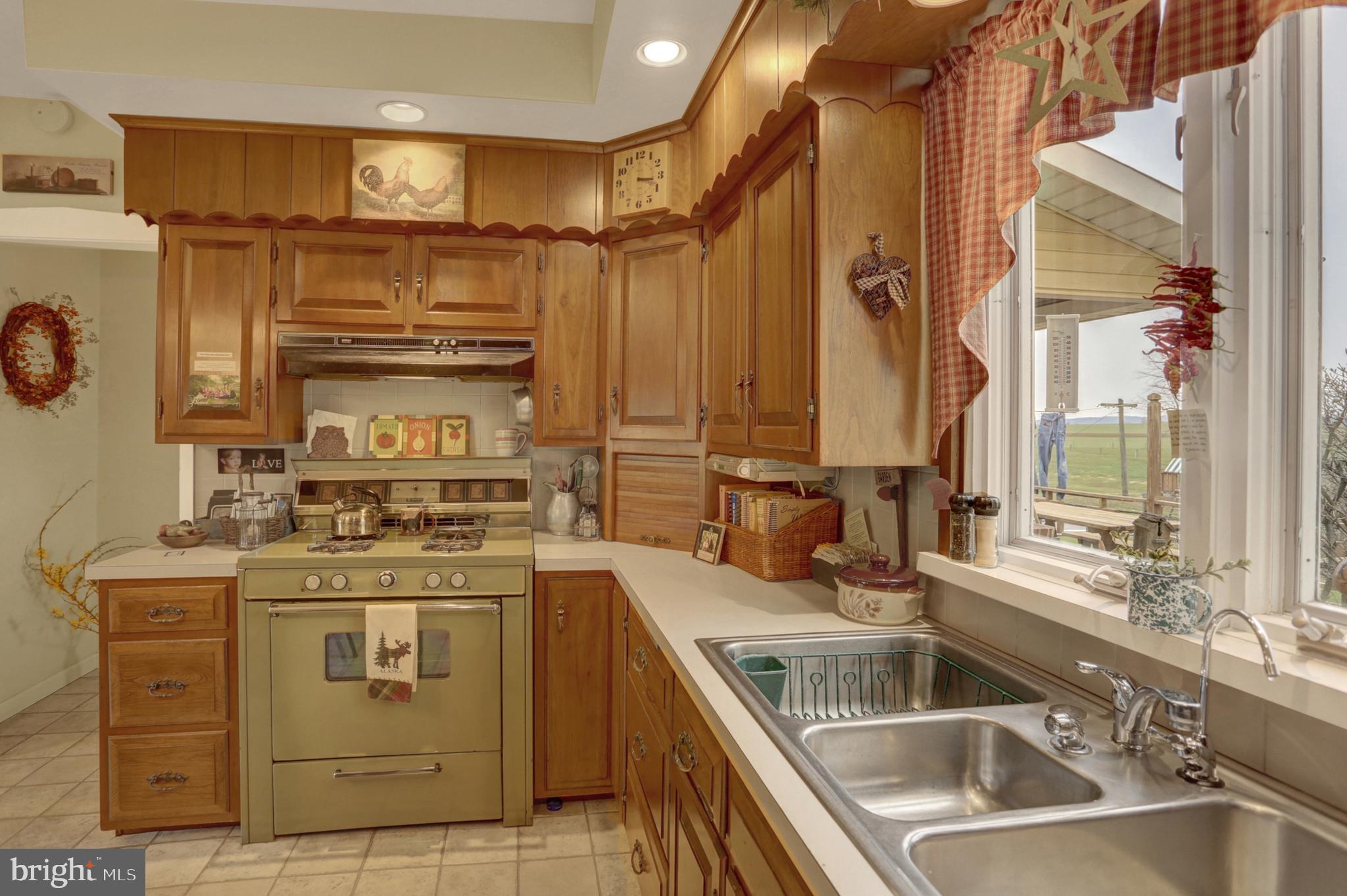 273 Springville Road New Holland, PA 17557 - Photo 5 of 84