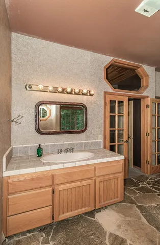 $929,000 | 39132 Checkerbloom Lane, Shaver Lake, CA 93664