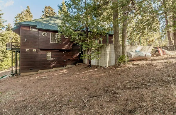 $919,000 | 39132 Checkerbloom Lane, Shaver Lake, CA 93664
