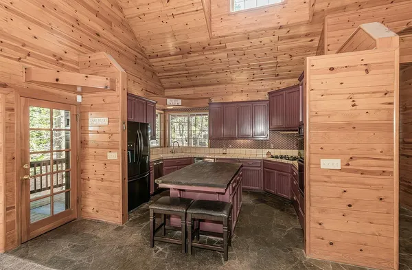 $919,000 | 39132 Checkerbloom Lane, Shaver Lake, CA 93664