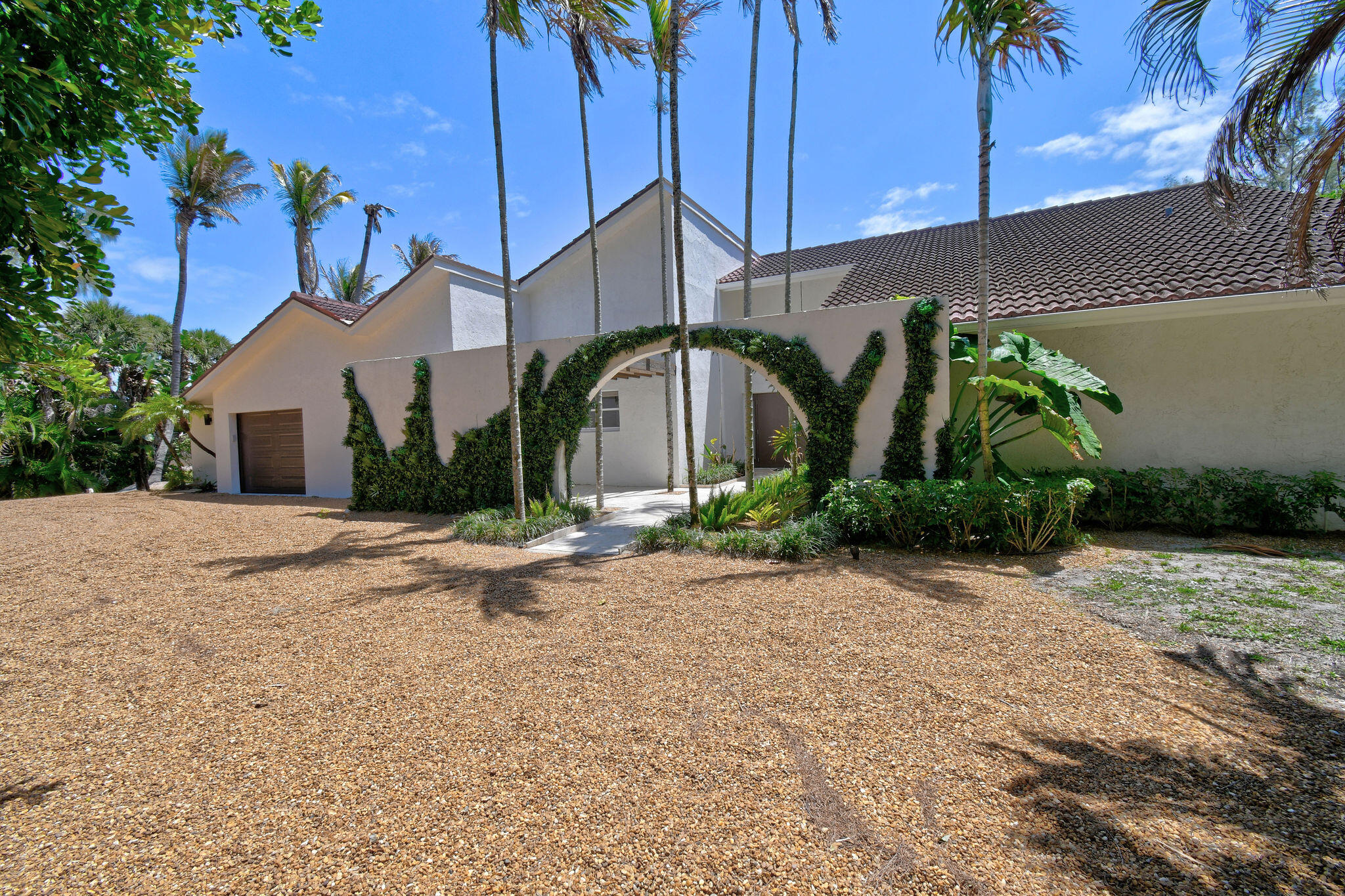 114 North Beach Road Jupiter Island, FL 33455 - Photo 3 of 63 114NBeachRd(4)EDIT (1)