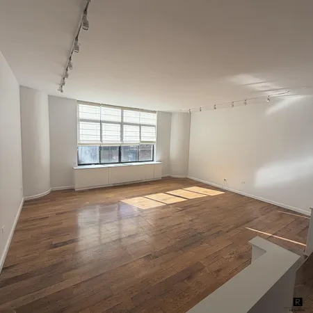 $1,795,000 | 525 East 80th Street, Unit 7D | Upper East Side