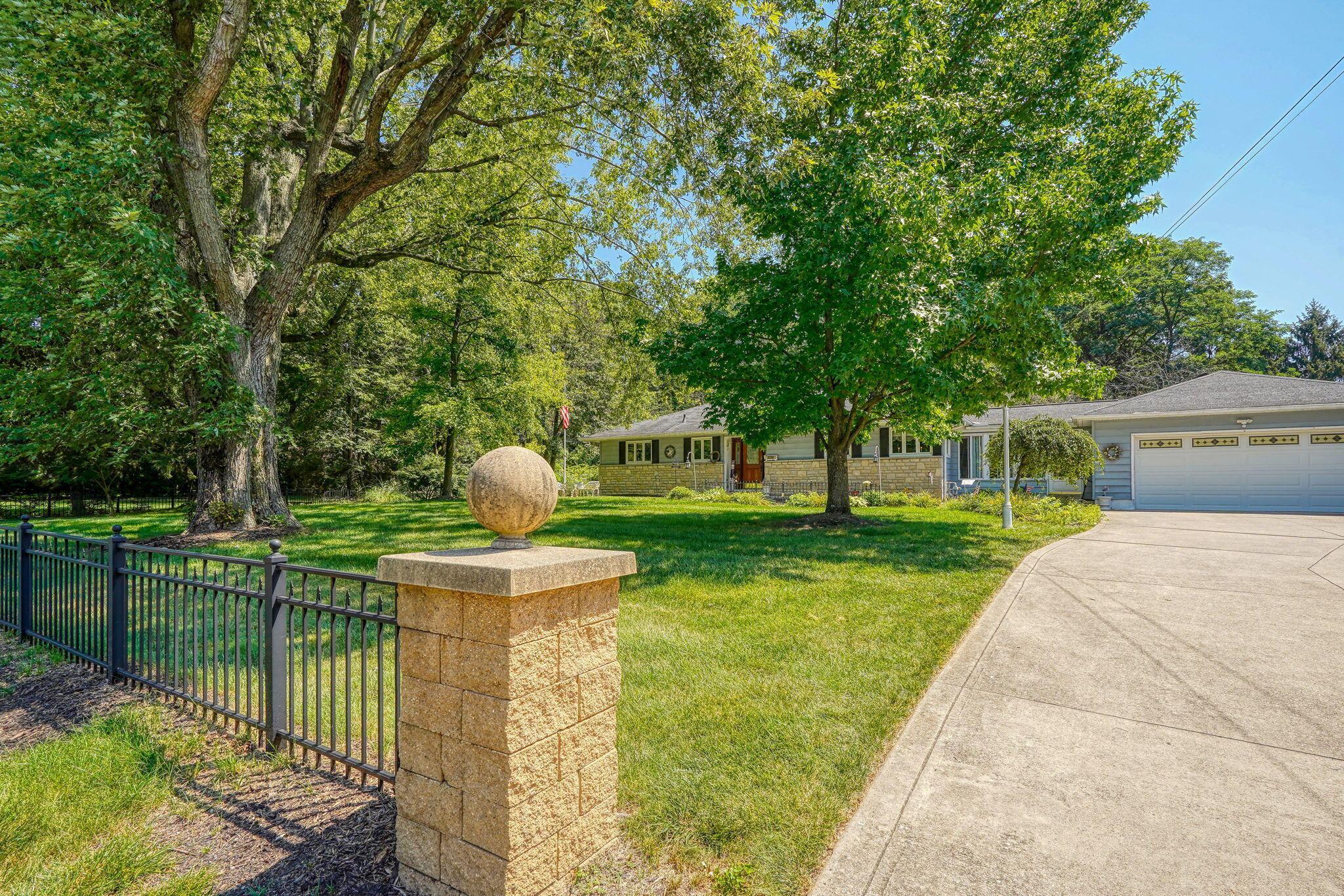 1744 Graham Road Reynoldsburg, OH 43068 - Photo 7 of 37 1744 Graham Rd (21)