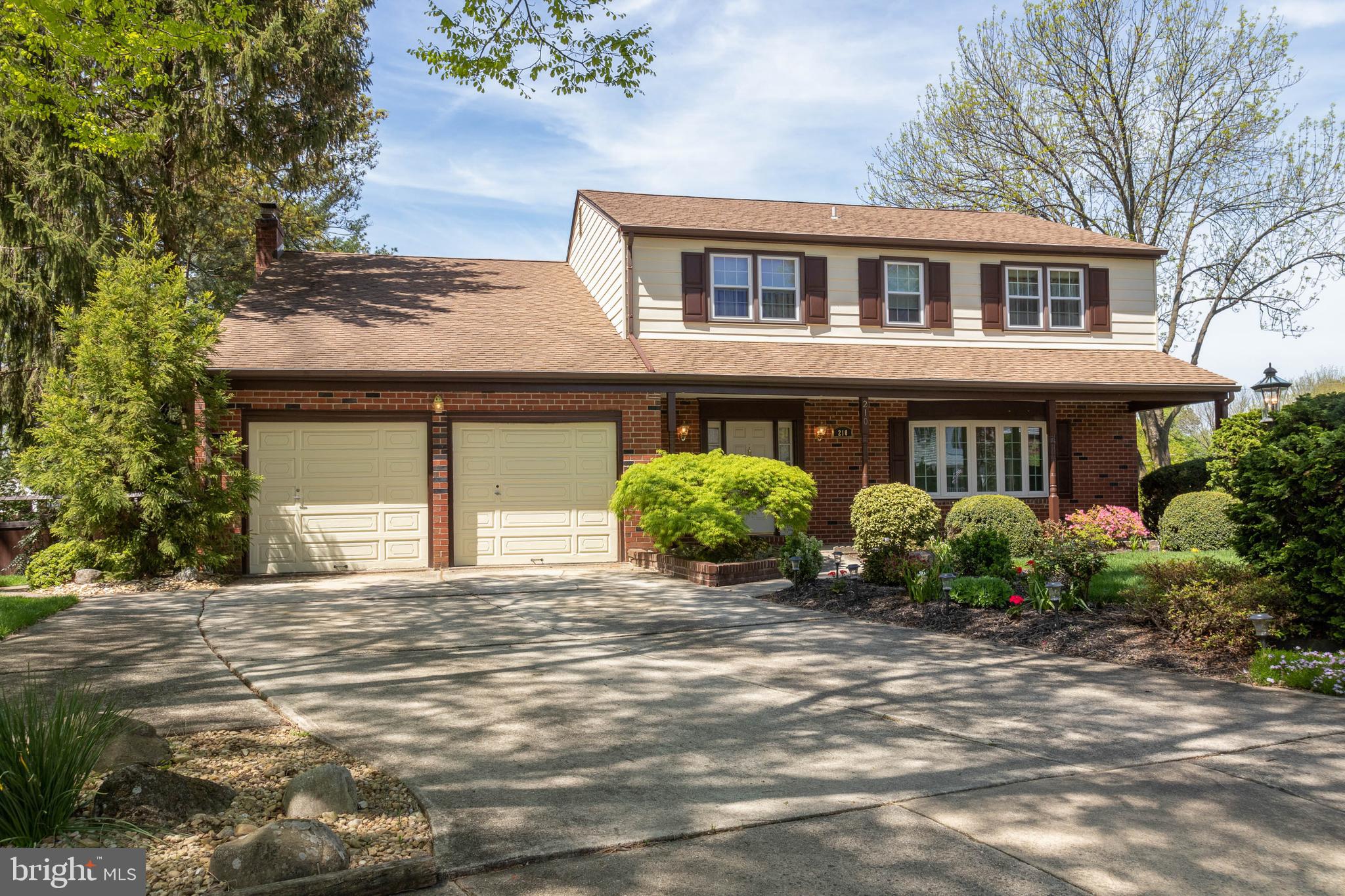 210 Wells Lane Springfield, PA 19064 - Photo 2 of 27 Gallery Image 2