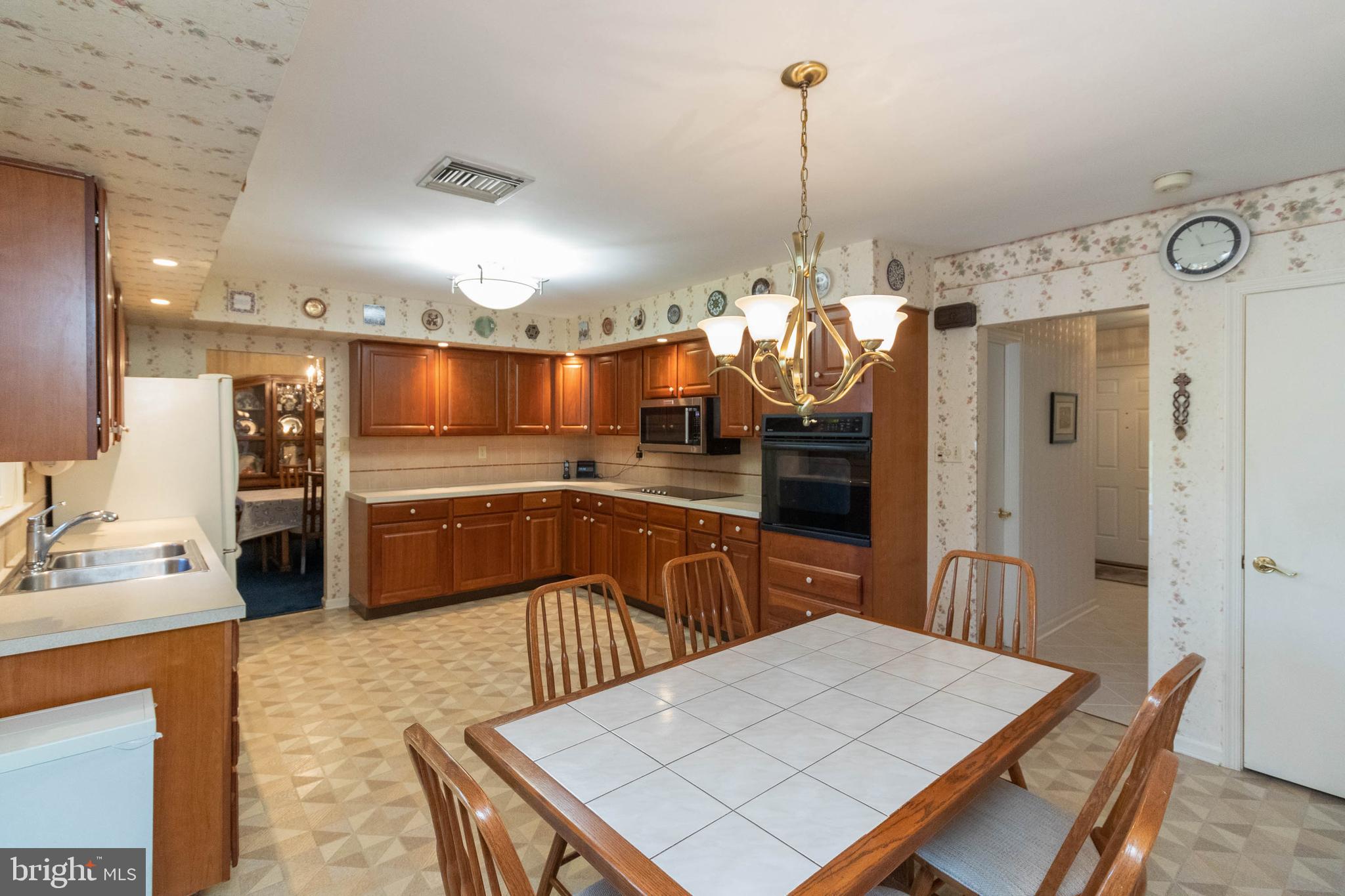 210 Wells Lane Springfield, PA 19064 - Photo 7 of 27 Gallery Image 7