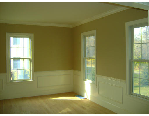 12 Harding Street Medfield, MA 02052 - Photo 8 of 24 Gallery Image 8