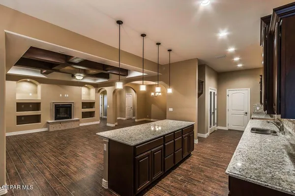 $425,000 | 1118 Steel Hill Avenue, Santa Teresa, NM 88008