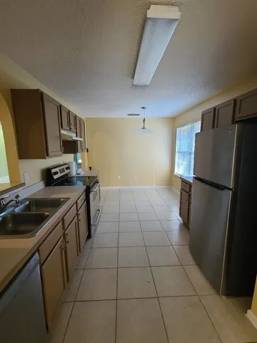 $2,300 | 11996 Swooping Willow Road, Jacksonville, FL 32223