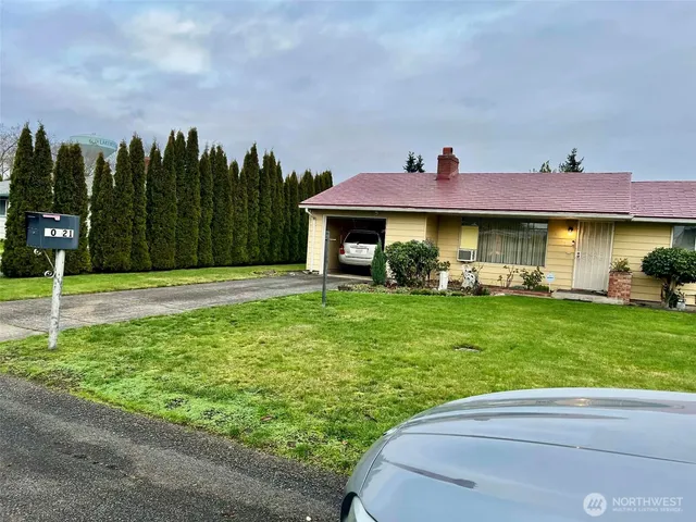 a view of a volley ball court