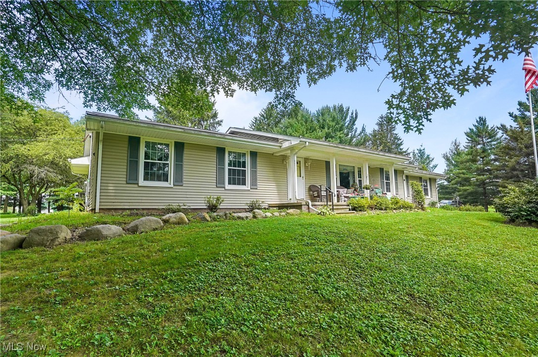 12221 Chamberlain Road Aurora, OH 44202 - Photo 4 of 50 Gallery Image 4