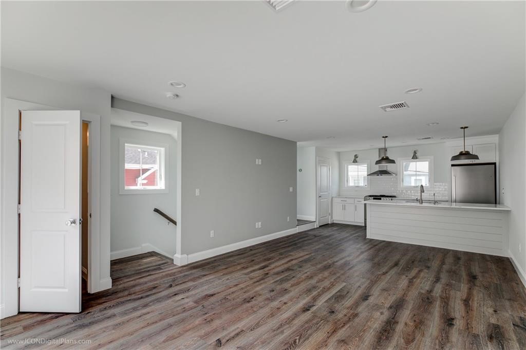 13 Nobert Street, Unit 1 Warren, RI 02885 - Photo 4 of 34