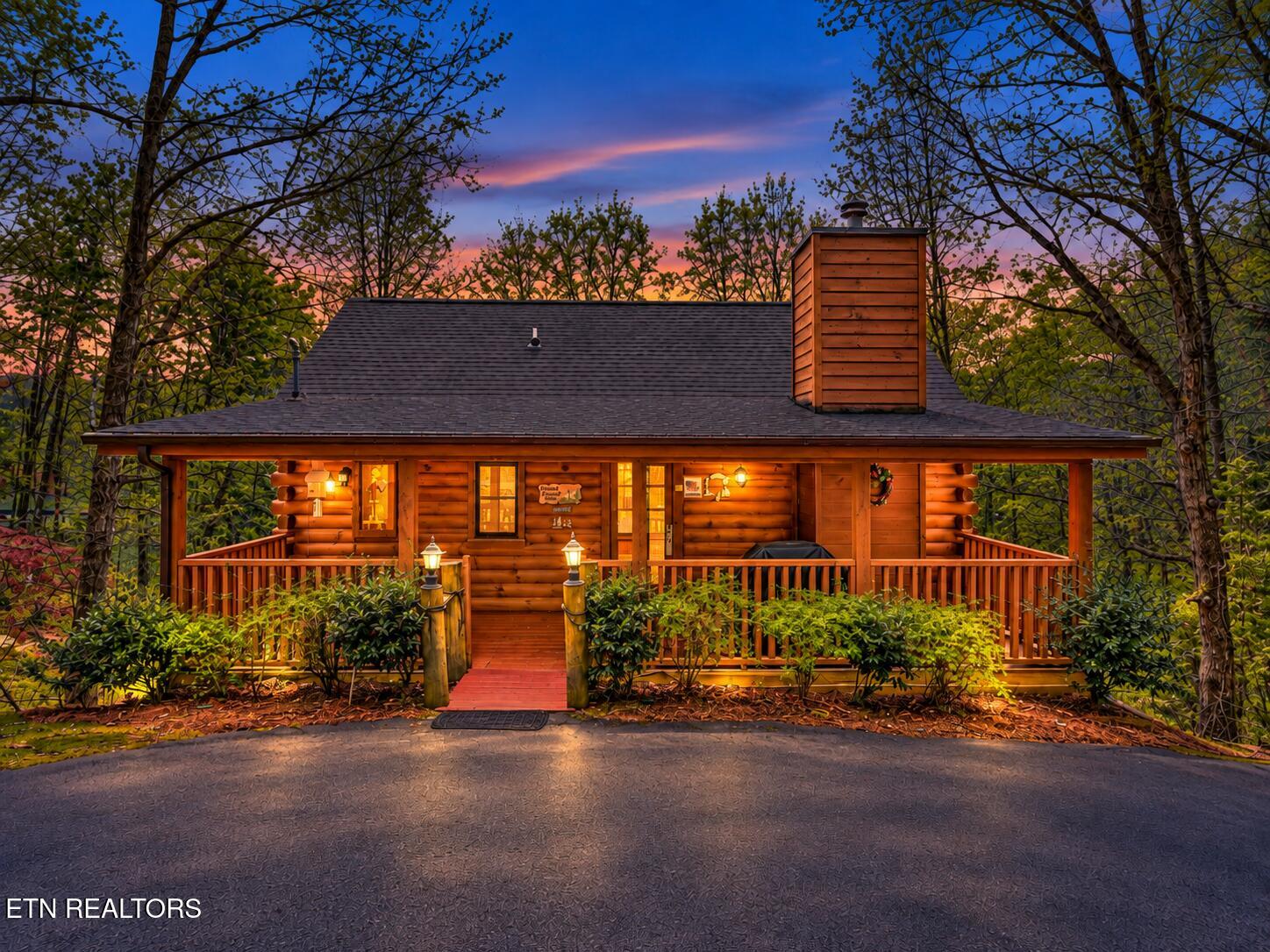 1645 South Mountain View Road Sevierville, TN 37876 - Photo 3 of 20 6twilight